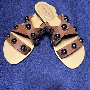 NWT Marc Fisher Women's Bryte Flat Brown Sandals Size 8.5 Faux Leather $49